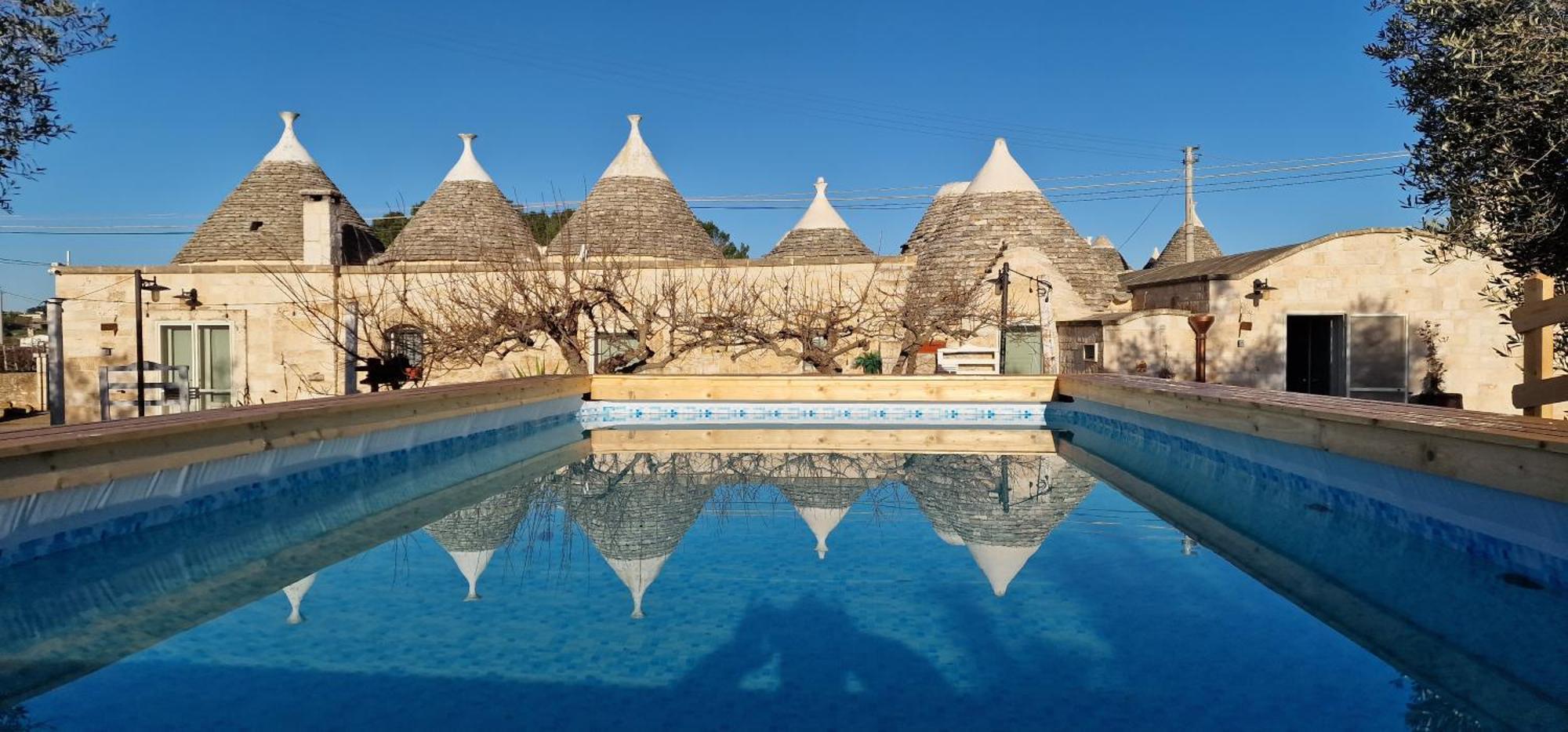 Trulli Beauty Alcova Villa โลโกโรตอนโด ภายนอก รูปภาพ