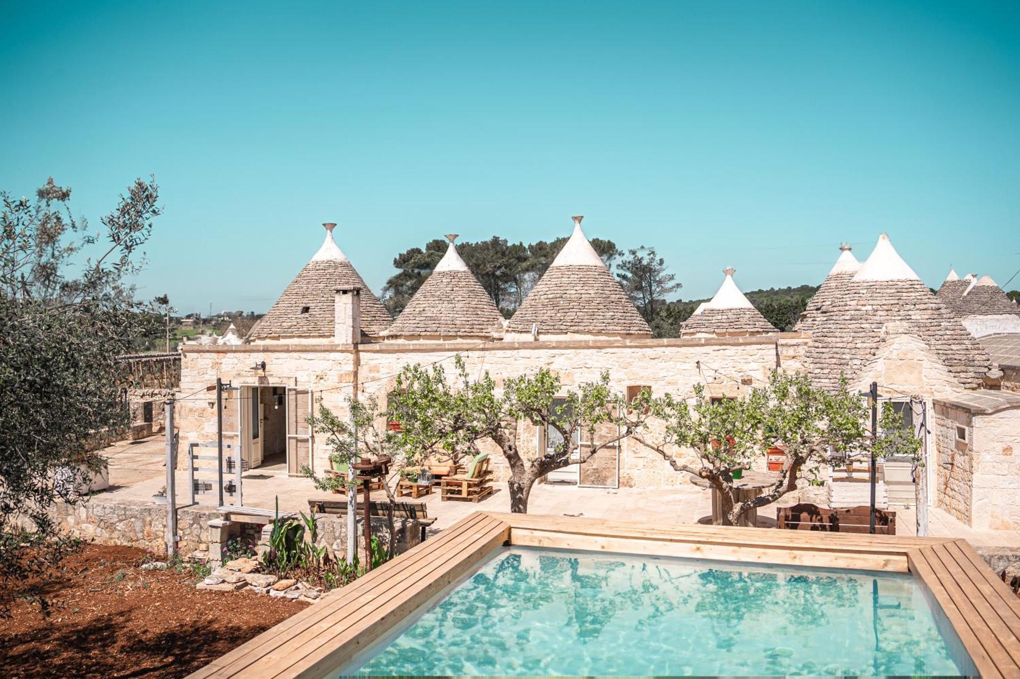 Trulli Beauty Alcova Villa โลโกโรตอนโด ภายนอก รูปภาพ